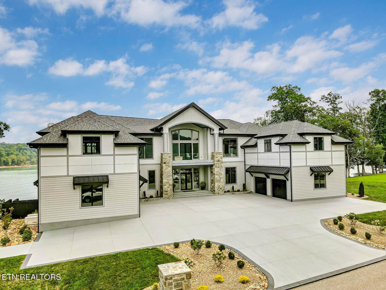 201 Crown Jewel Lane - Photo 1