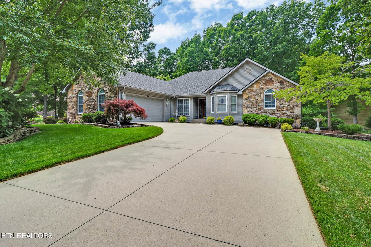43 Loxley Lane - Photo 1