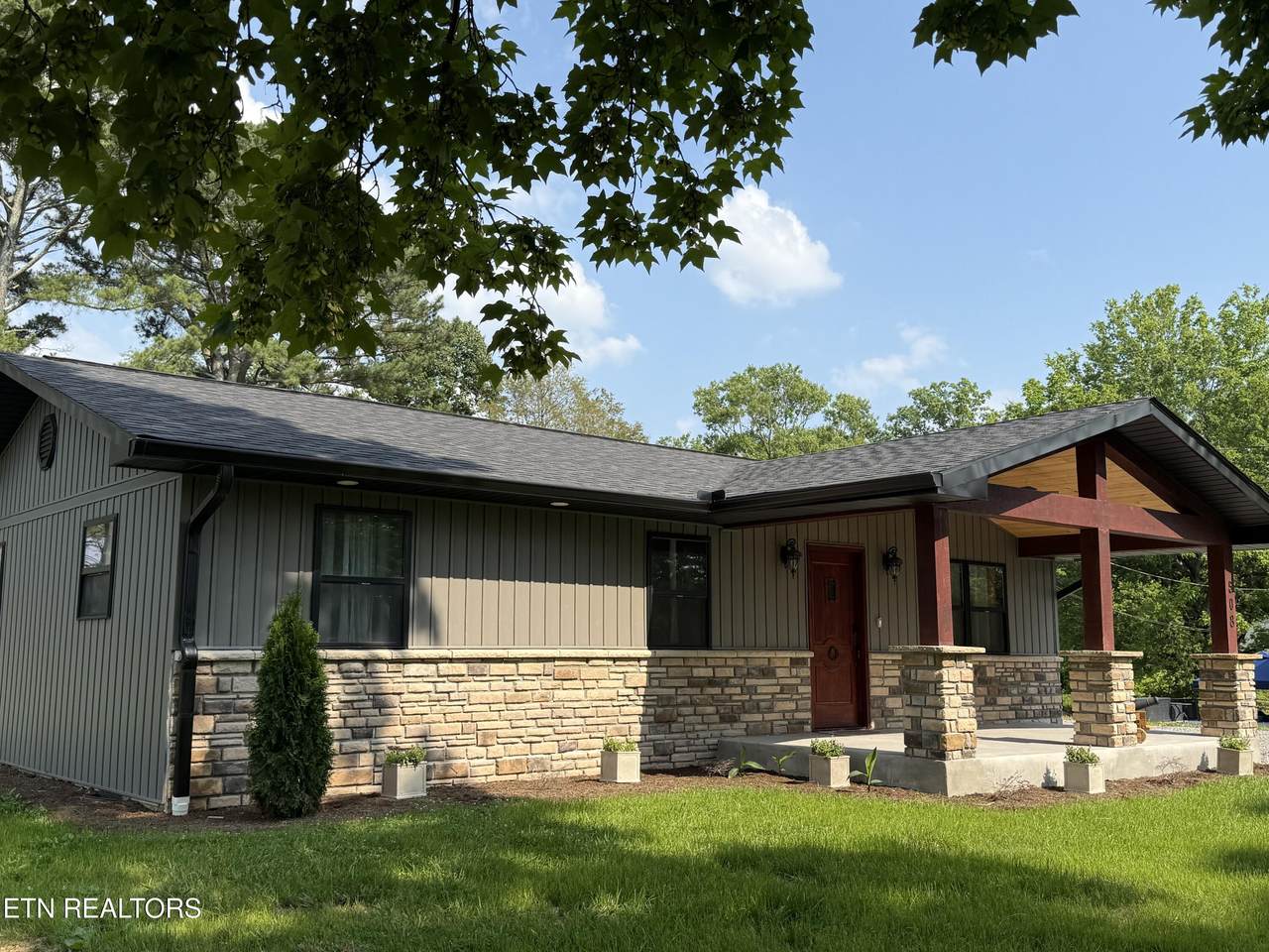 508 Burris Rd - Photo 1