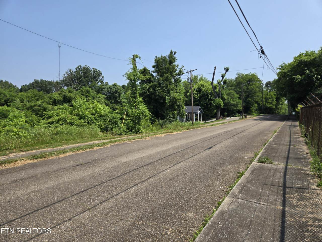 1607 Maryland Ave - Photo 1