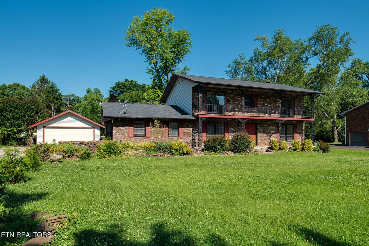 813 Naples Rd - Photo 1