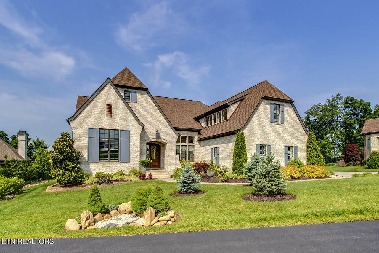 1270 Shadow Hill Drive - Photo 1