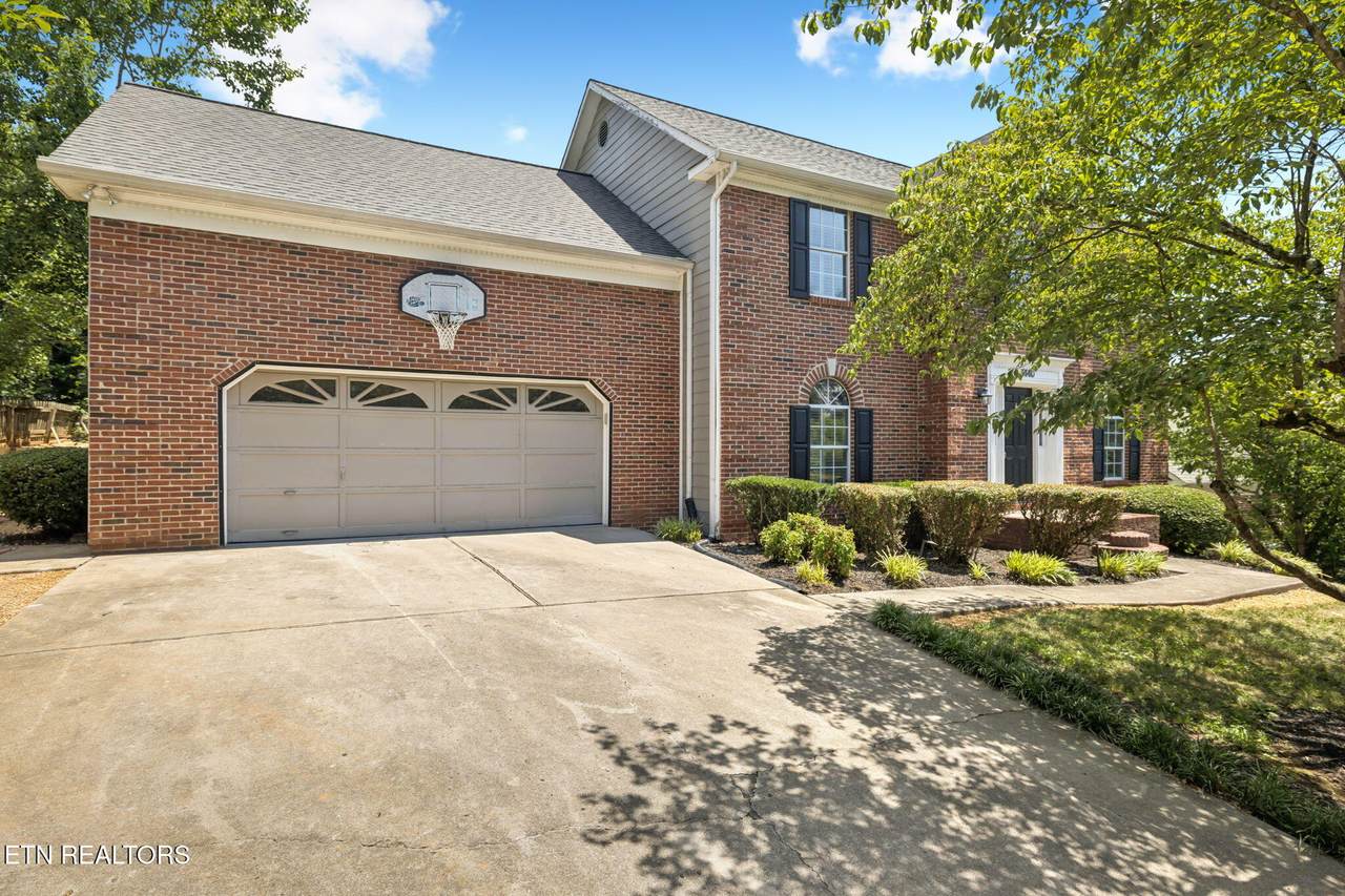 1440 Queensbridge Drive - Photo 1