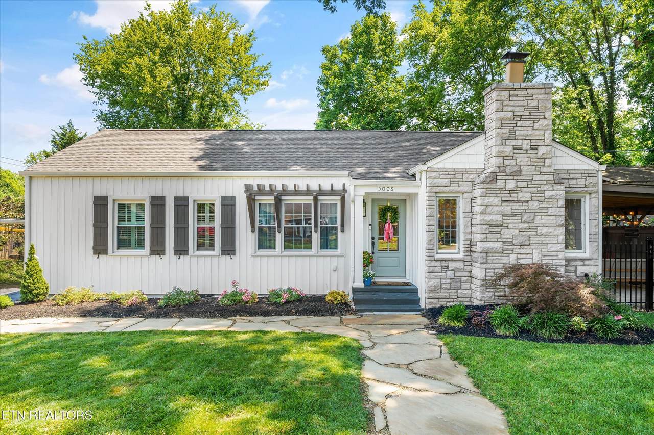 5008 Hedgewood Rd - Photo 1