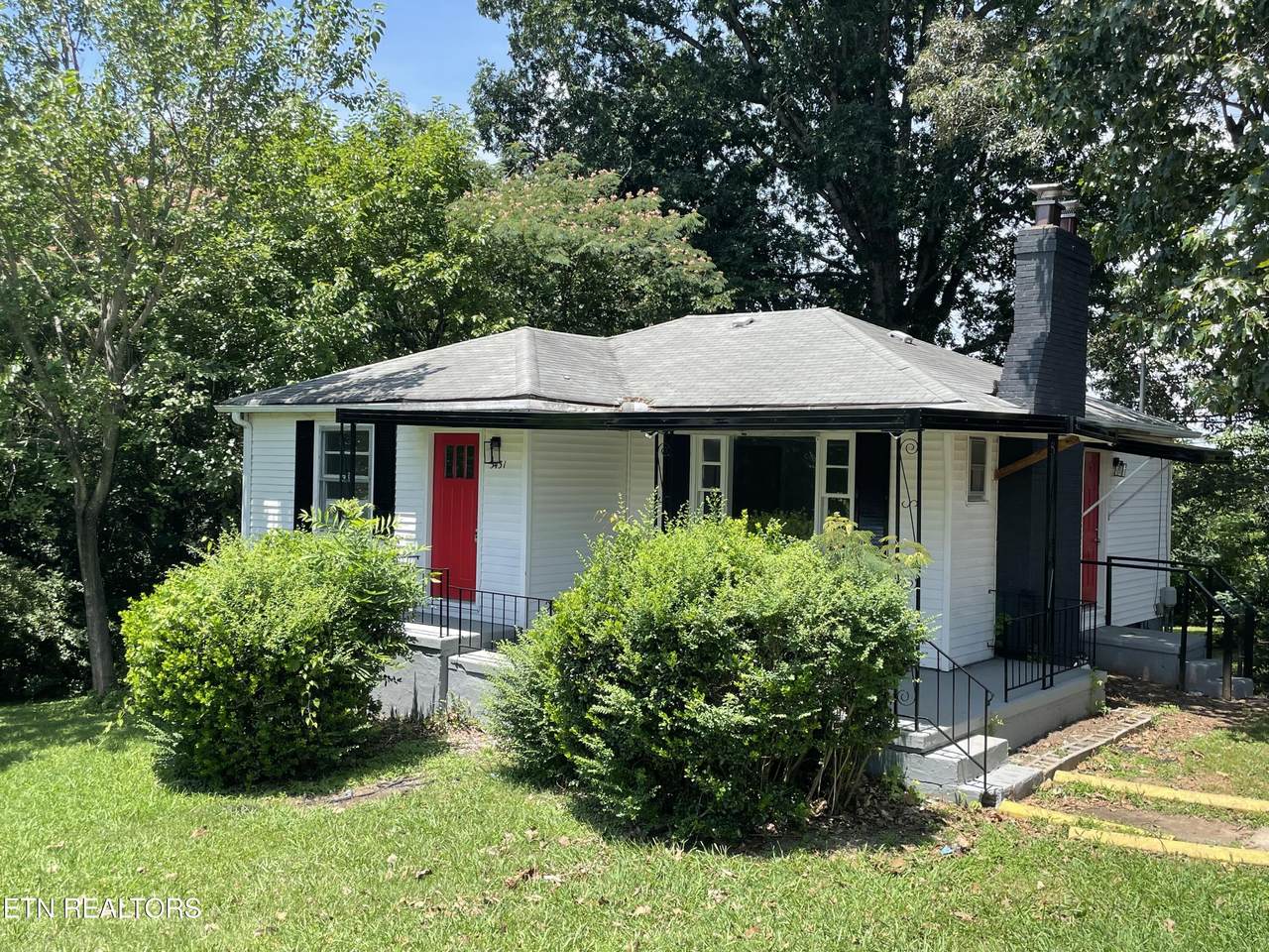 3431 Skyline Drive - Photo 1