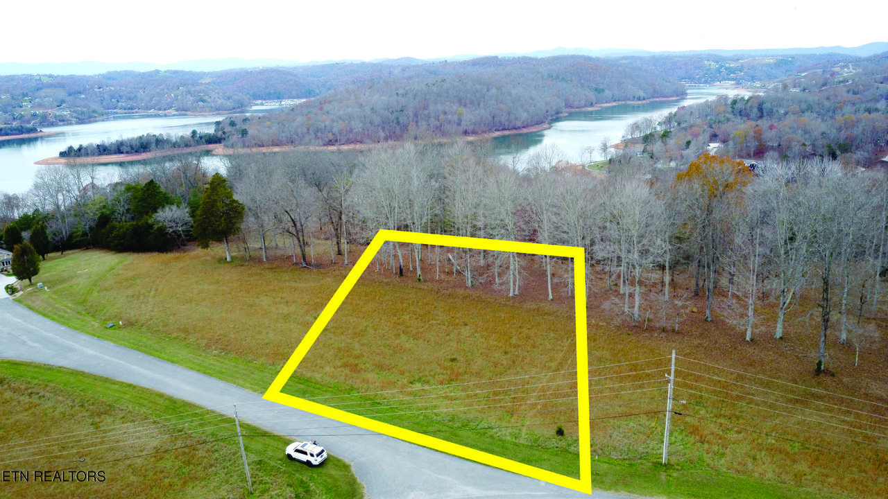  Deerfield Way - Photo 1