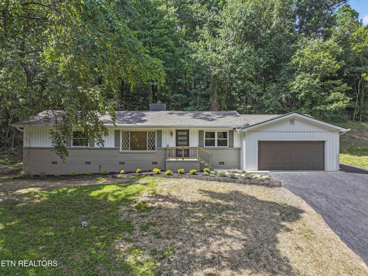 5205 Daphne Drive - Photo 1