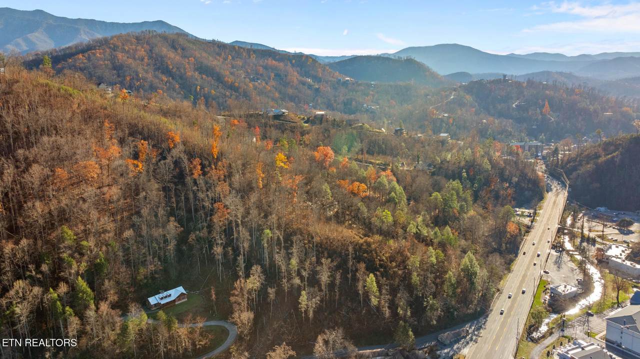 830 Sleepy Hollow Rd - Photo 1