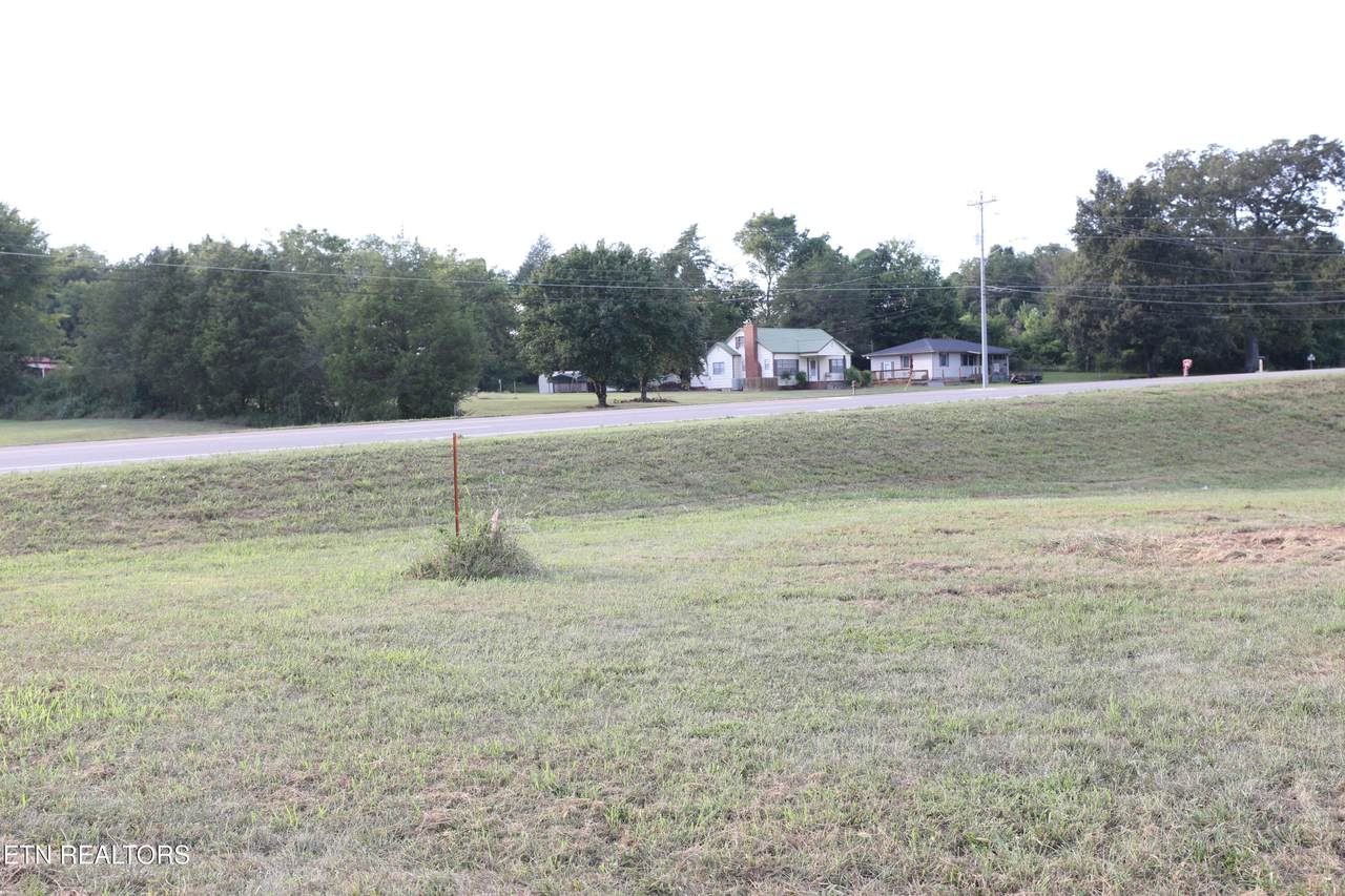 452 Amhurst Place - Photo 1