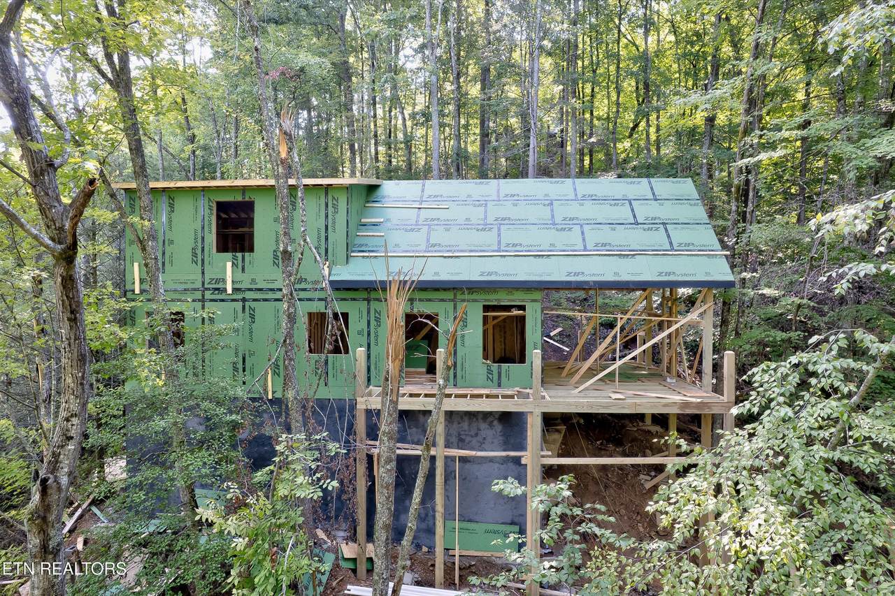 1612 Pioneer Trail - Photo 1