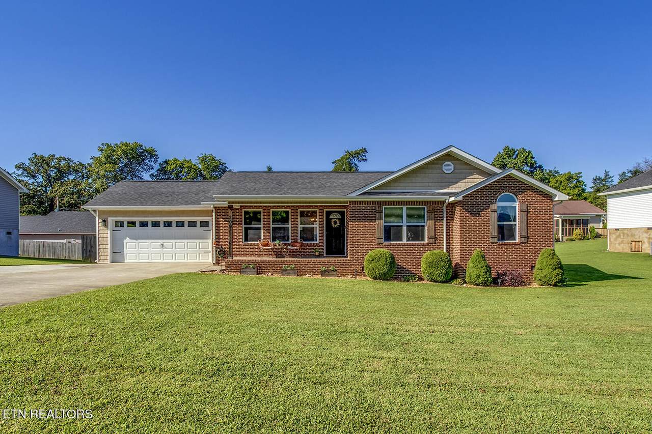 209 Foothills Drive - Photo 1