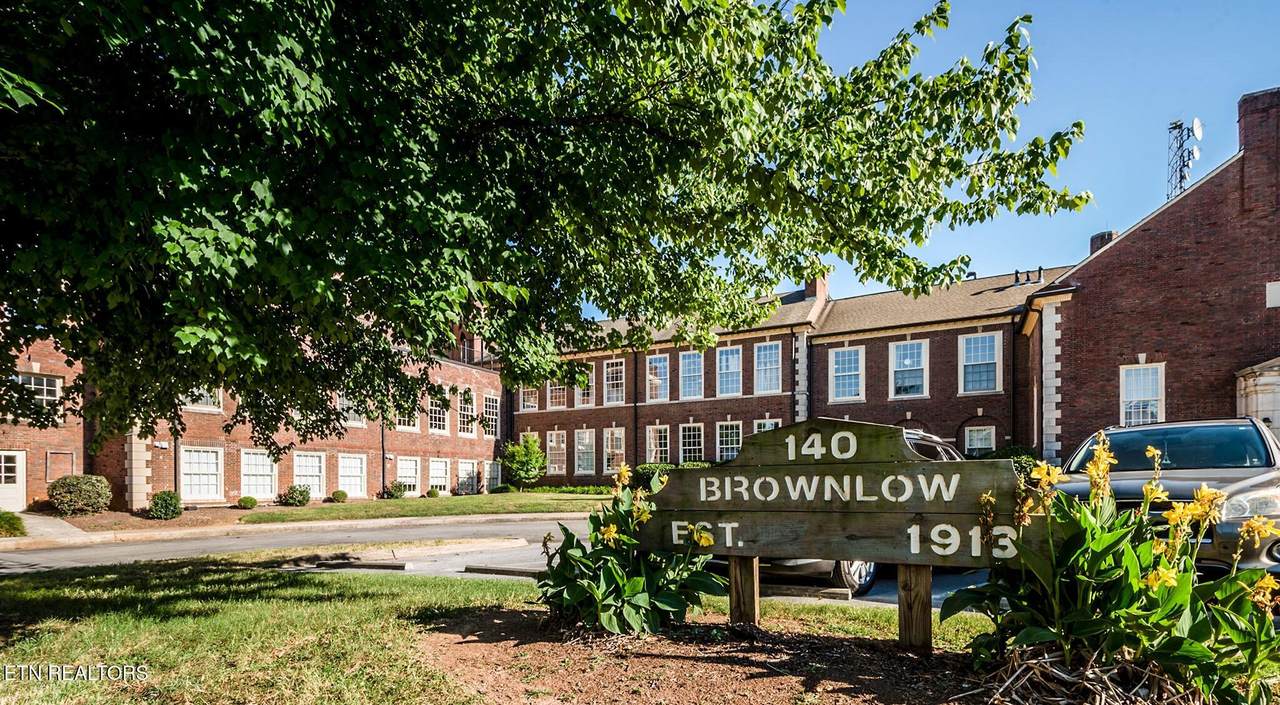 140 Glenwood Ave - Photo 1