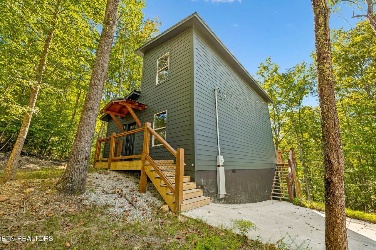 689 Country Oaks Lane - Photo 1