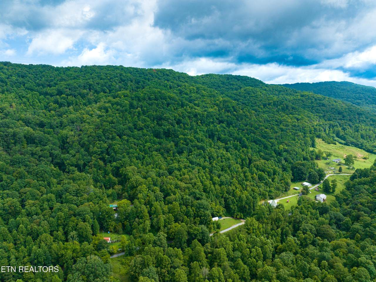 956 Sherm Mountain Rd - Photo 1