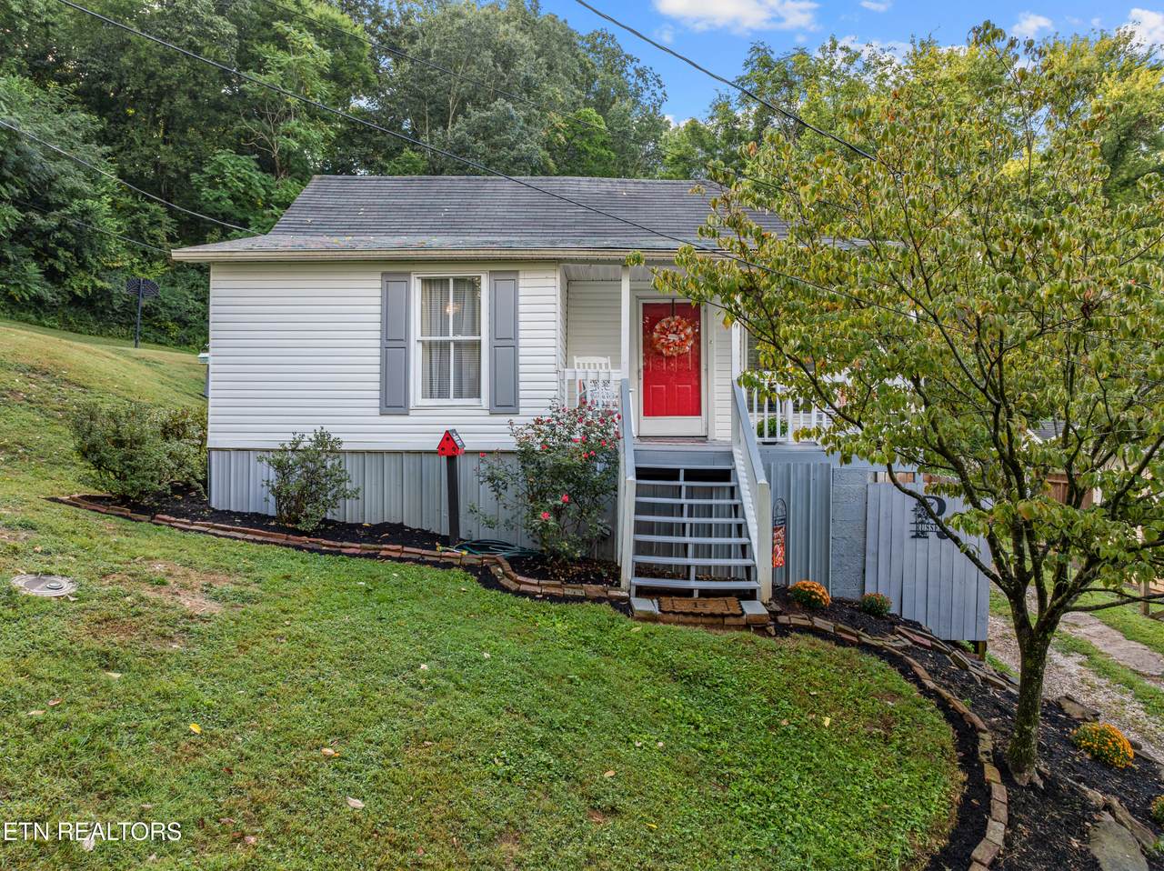 1012 Kingland Ave - Photo 1