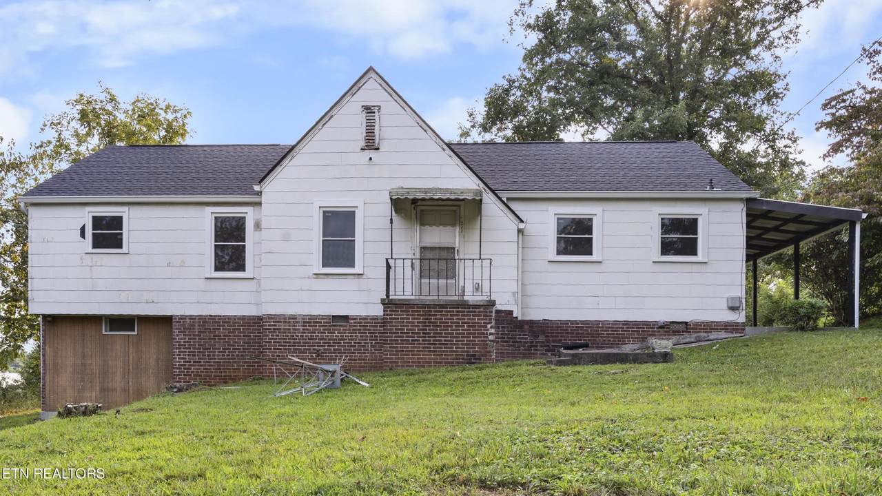 211 Stooksbury Rd - Photo 1