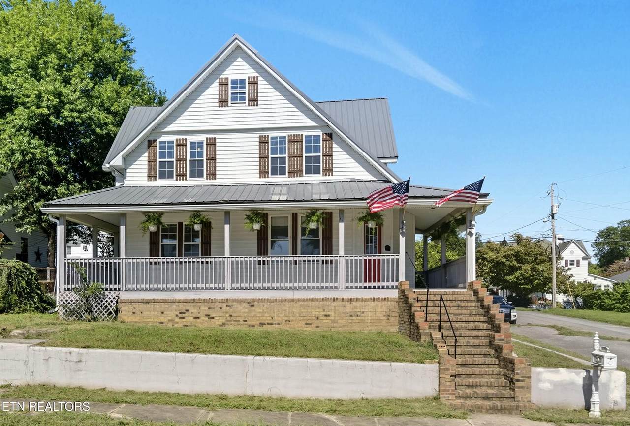 402 Byrd Ave - Photo 1