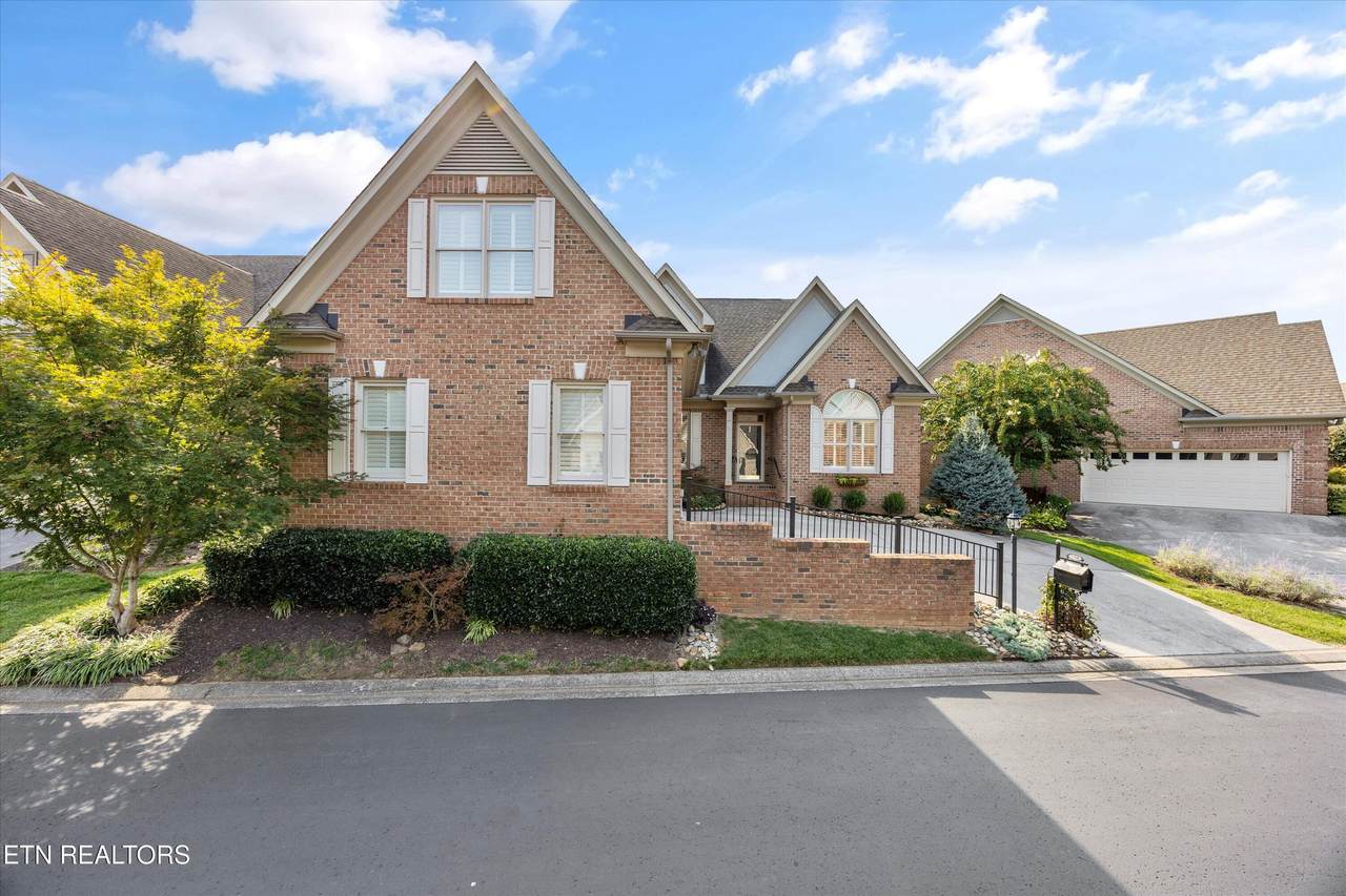 1158 Highgrove Gardens Way - Photo 1