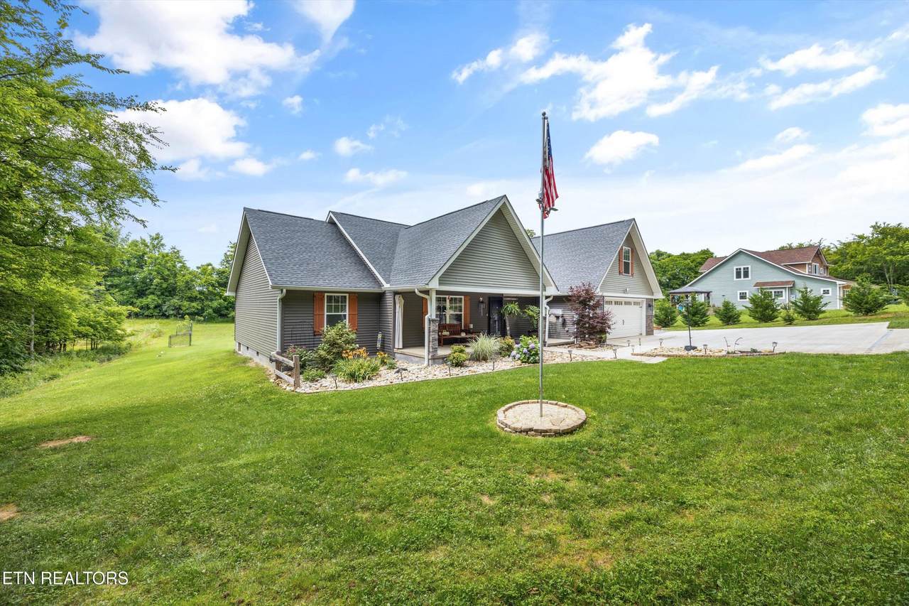 3033 Lazy River Lane - Photo 1