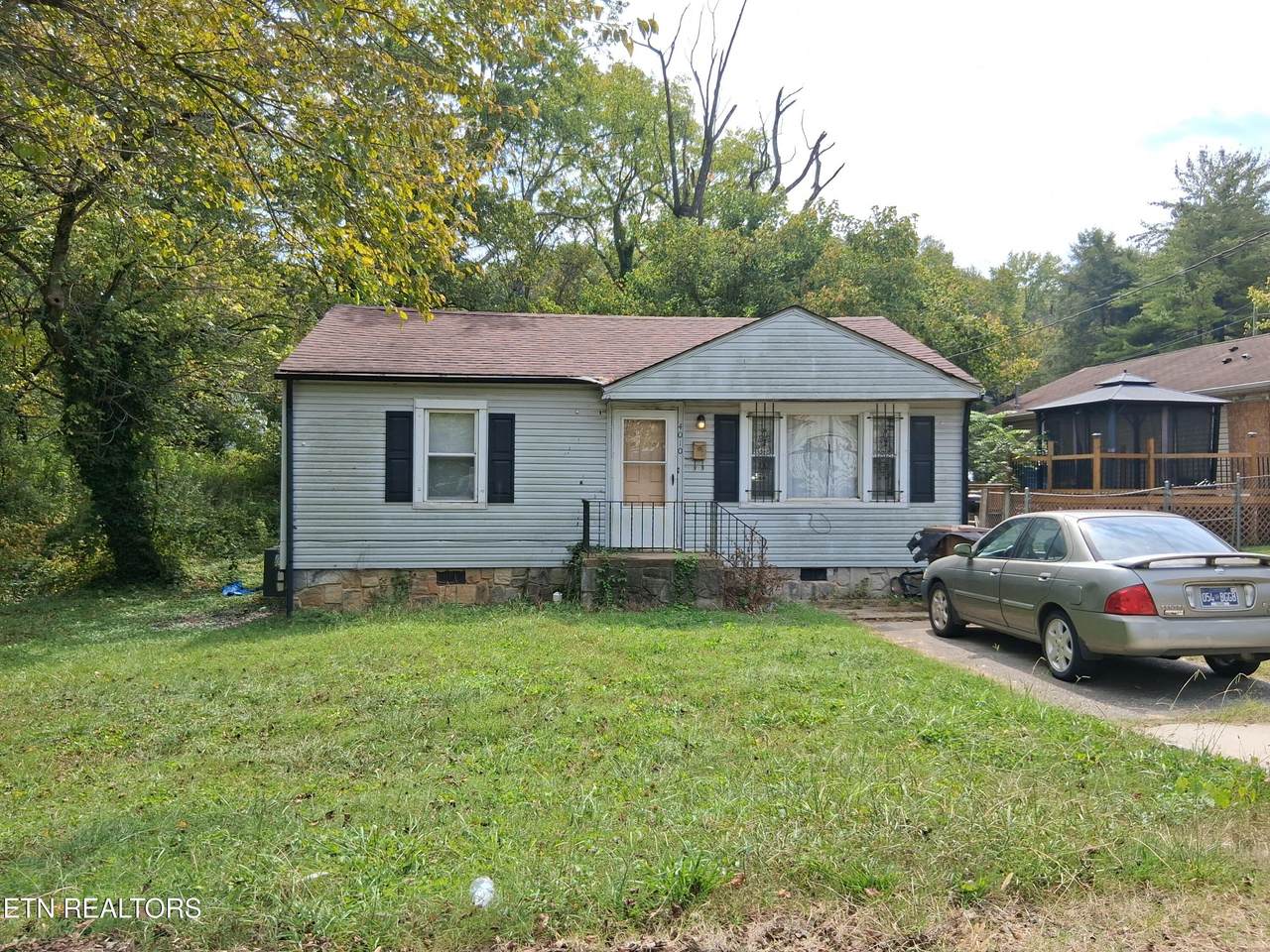 4010 Ivy Ave - Photo 1