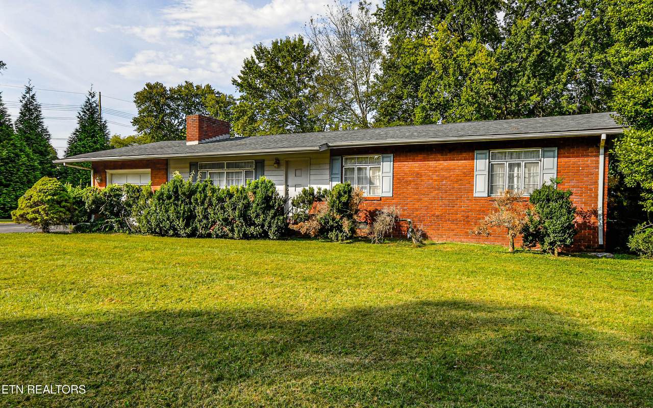 816 Whitehall Rd - Photo 1