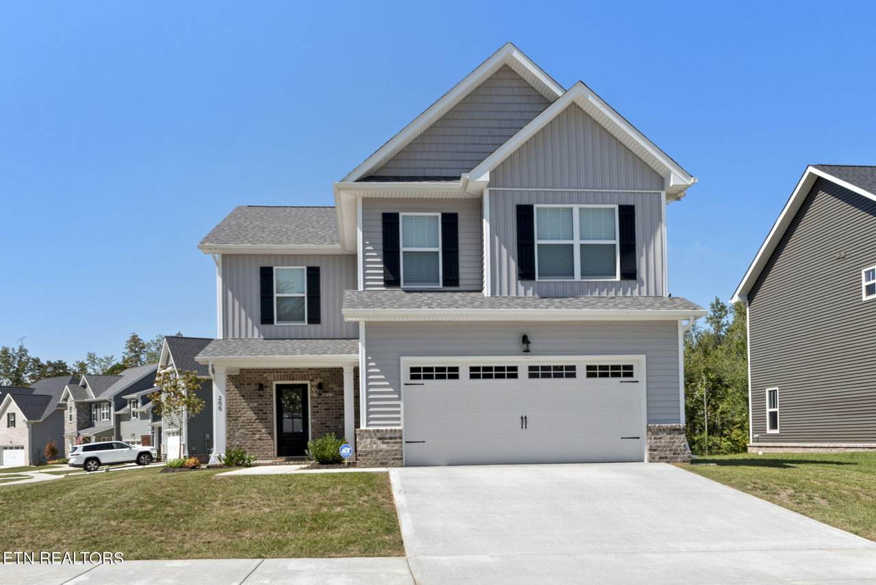 200 Queenberry St - Photo 1