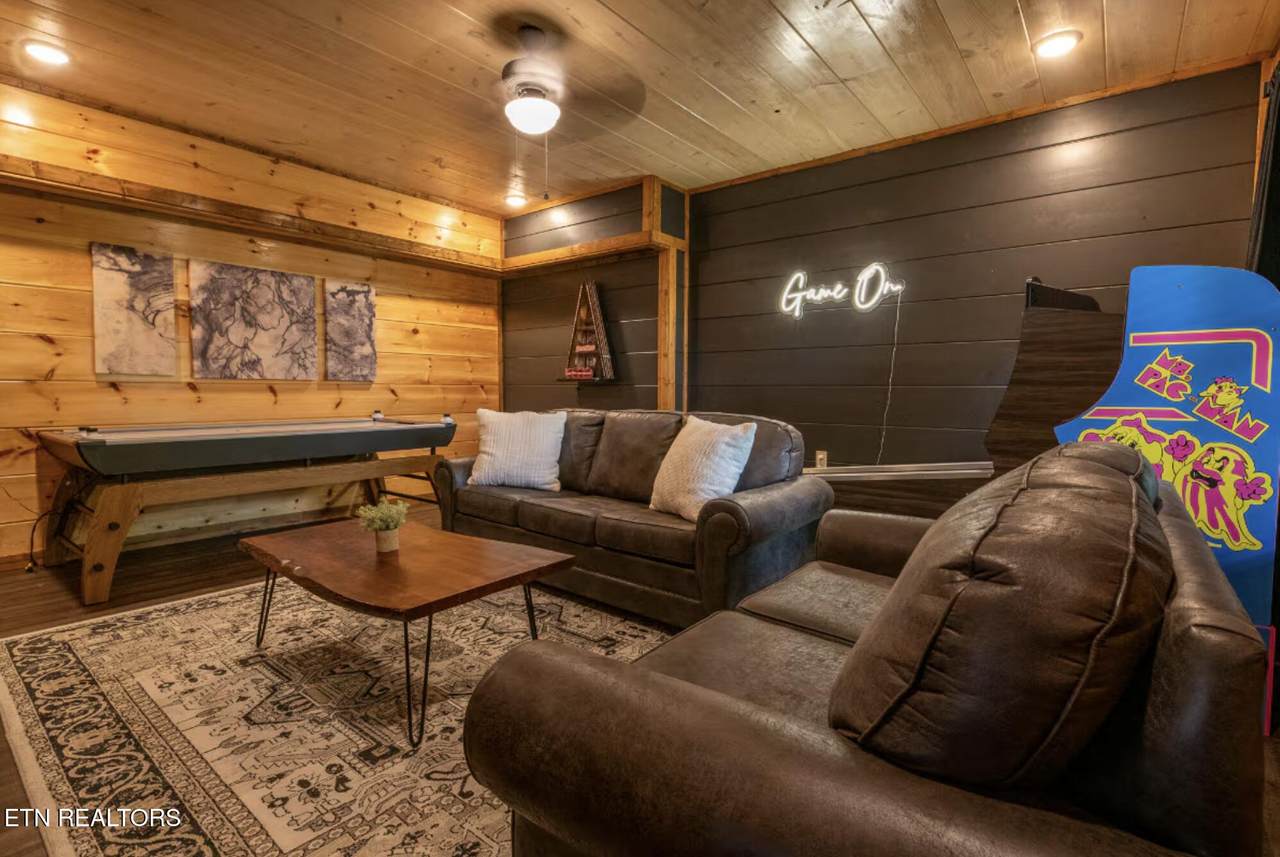 855 Osprey Way - Photo 1