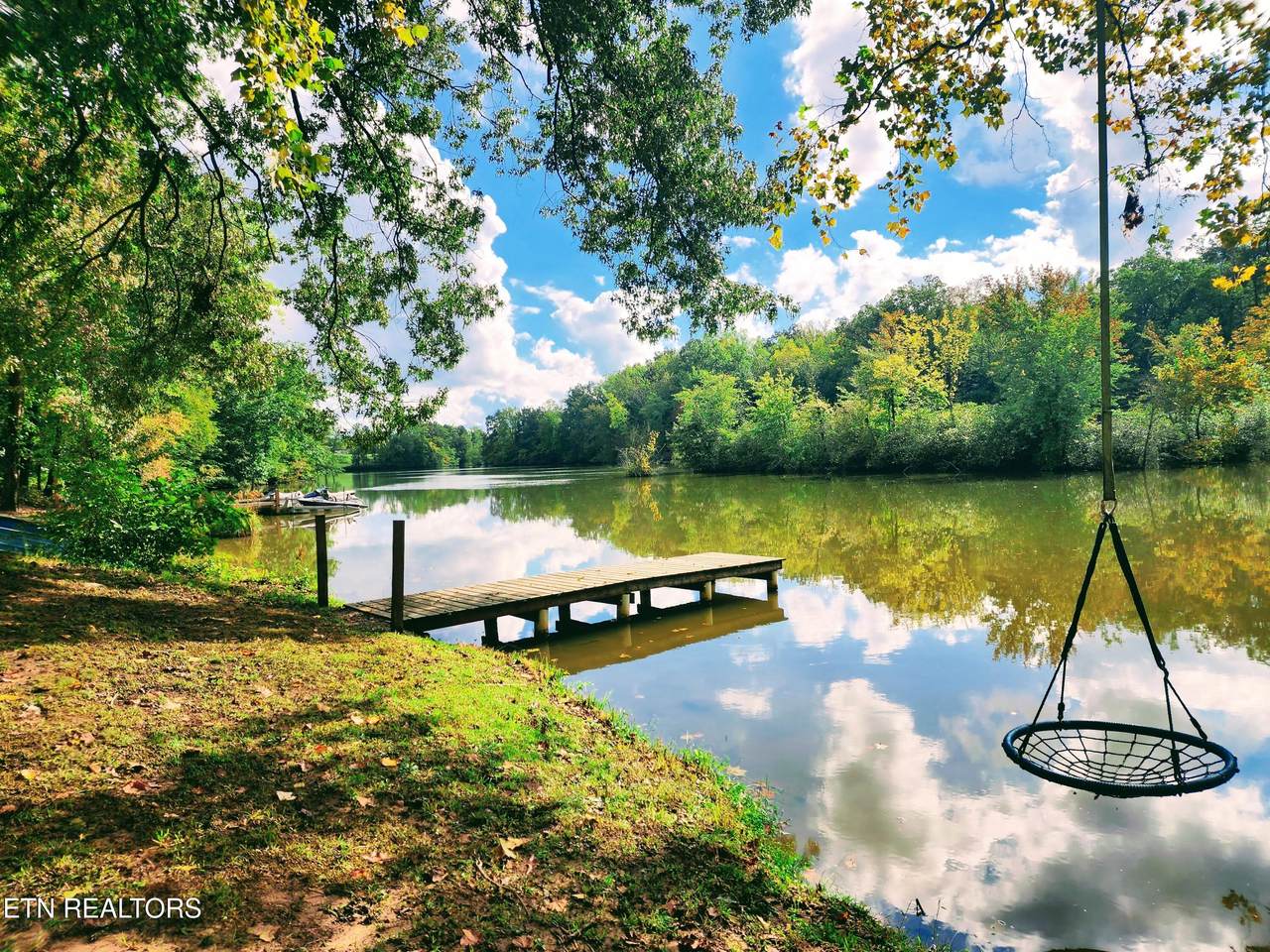 104 Azalea Circle - Photo 1