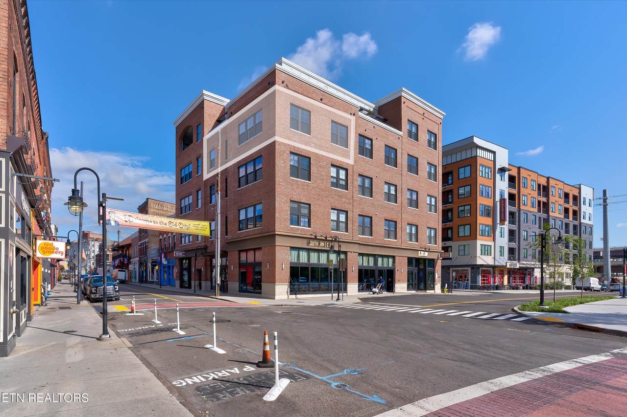 115 Willow Ave - Photo 1