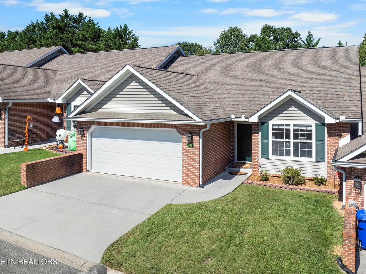 705 Lower Pond Way - Photo 1