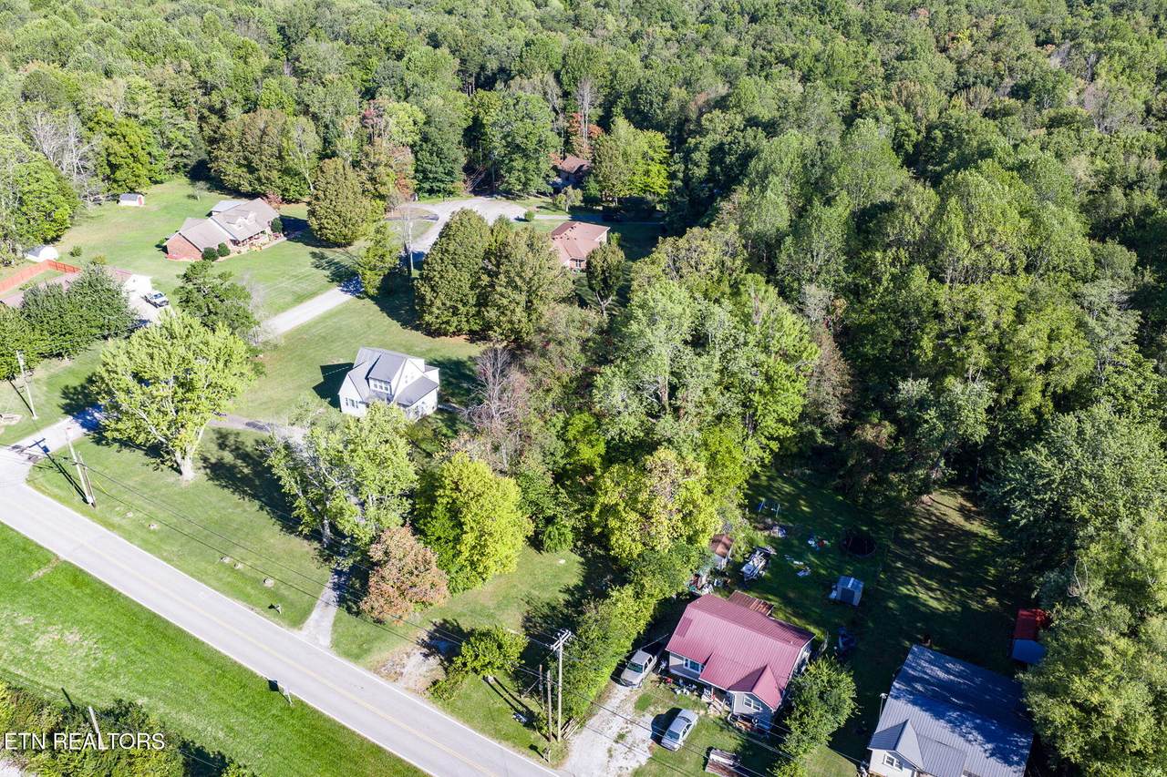 605 Woodcliff Rd - Photo 1