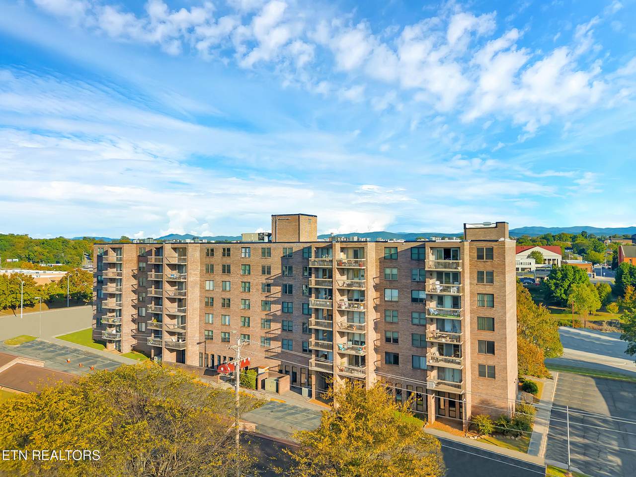 106 Regal Tower - Photo 1