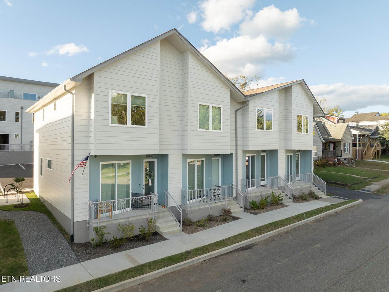 105 Oldham - Photo 1