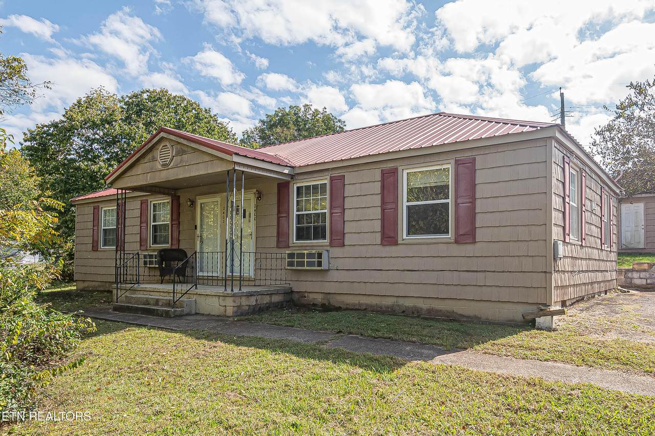 2400 Fenwood Drive - Photo 1