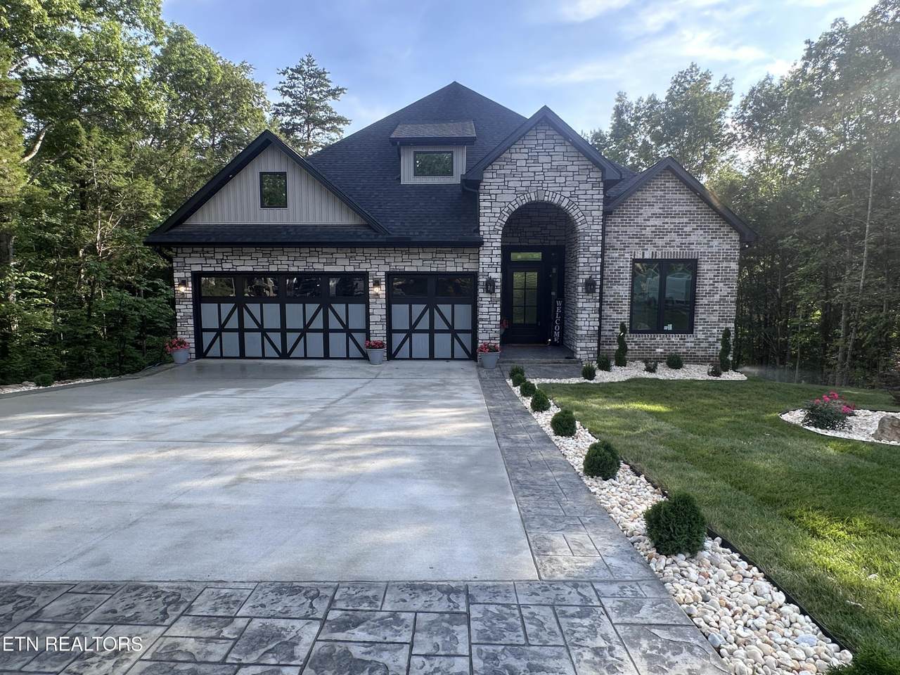 104 Noya Lane - Photo 1