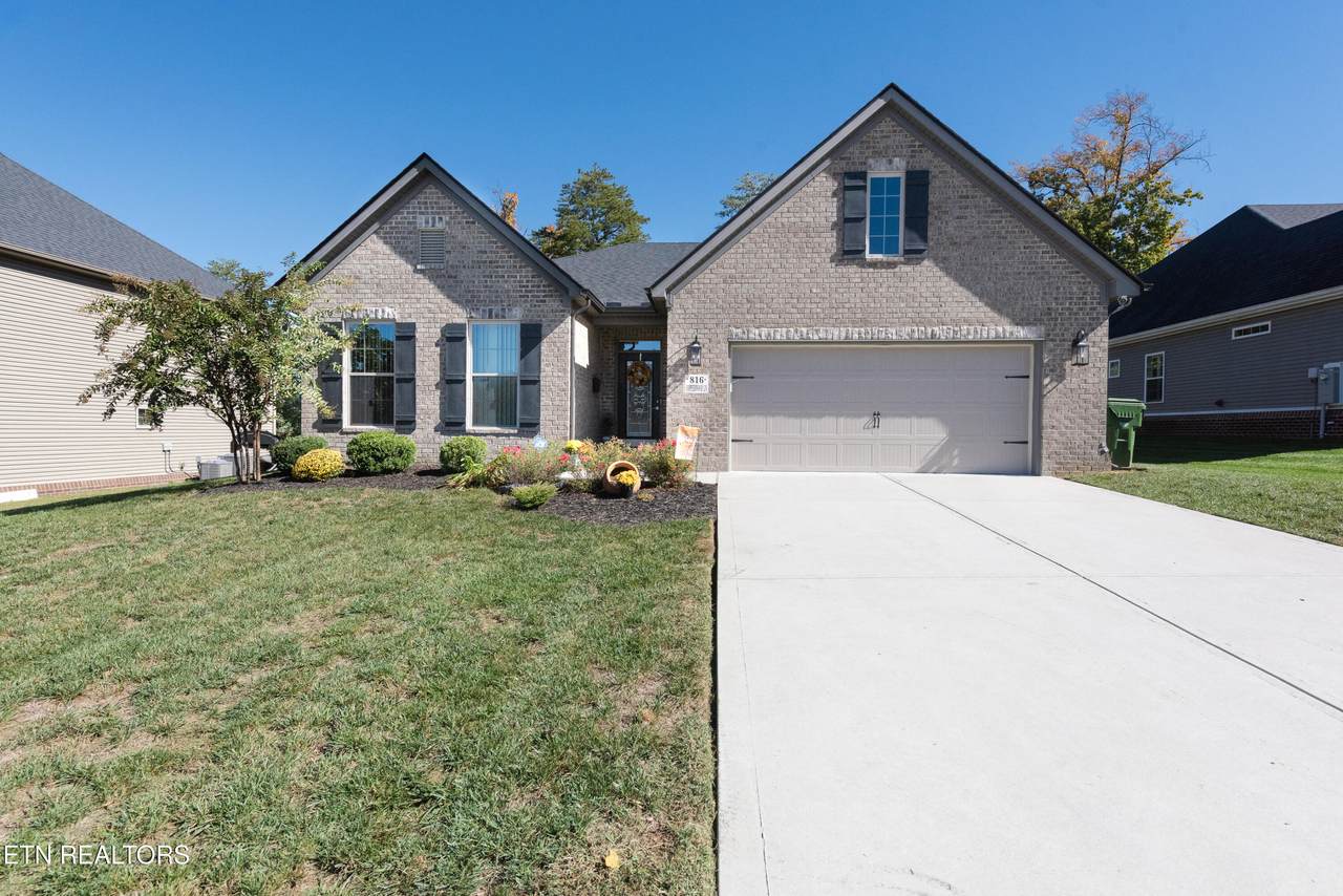 816 Copperwood Lane - Photo 1