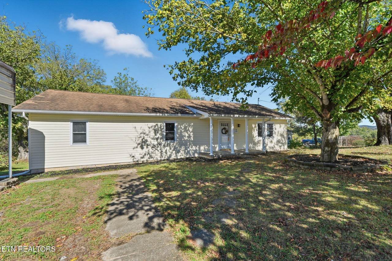 290 Jefferson Ave - Photo 1