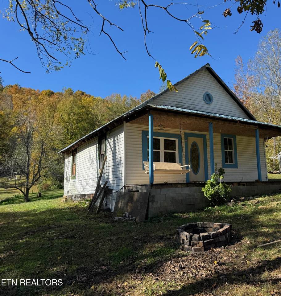 160 Laco Rd - Photo 1