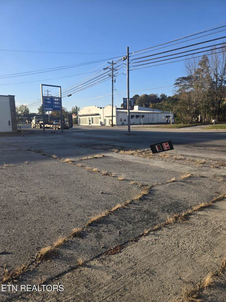 840 Main St - Photo 1