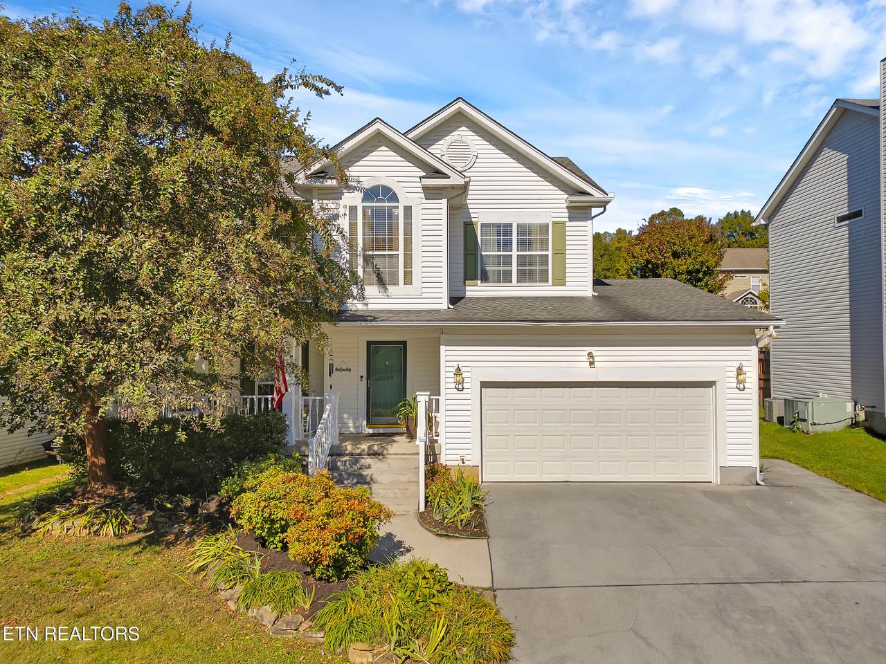 8135 Robins Nest Lane - Photo 1