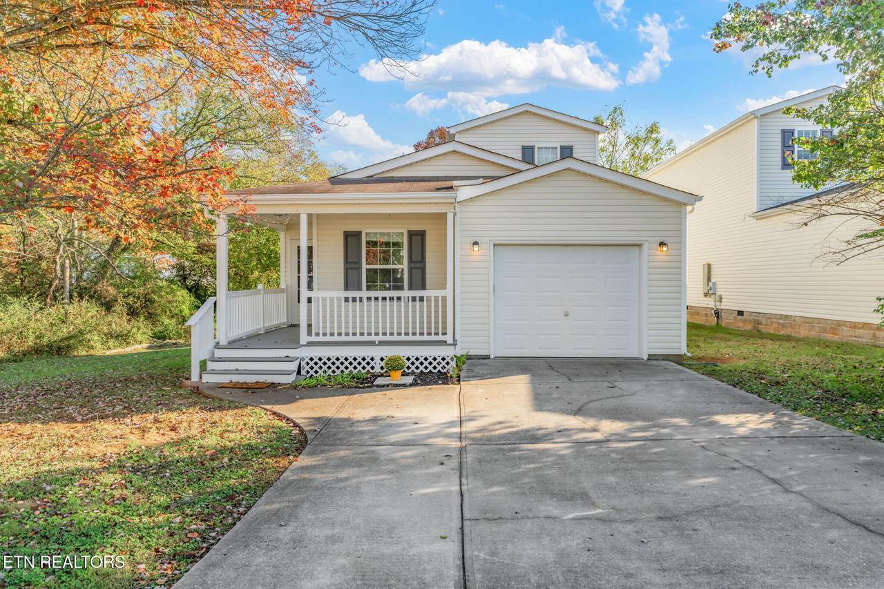 1728 Delmonte Way - Photo 1