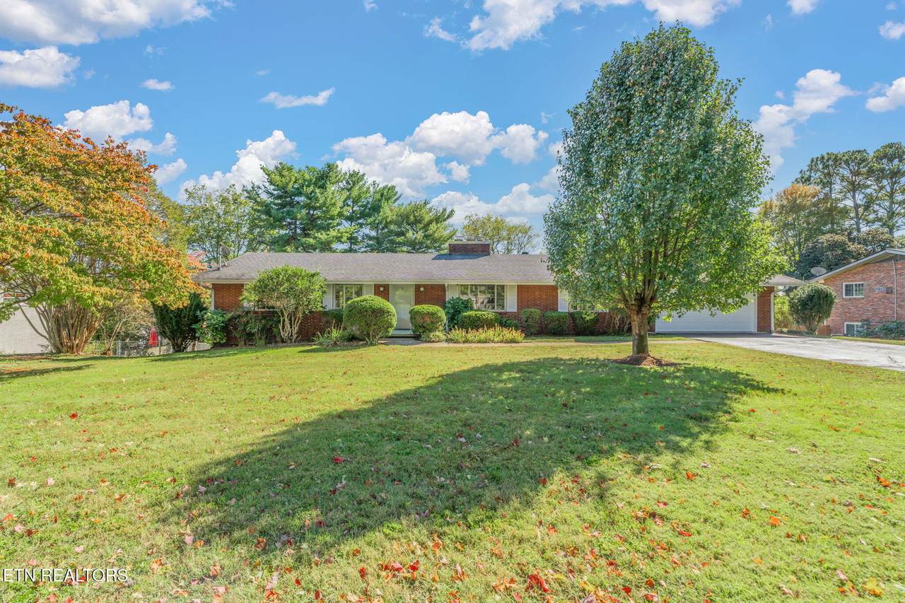 8220 Corteland Drive - Photo 1