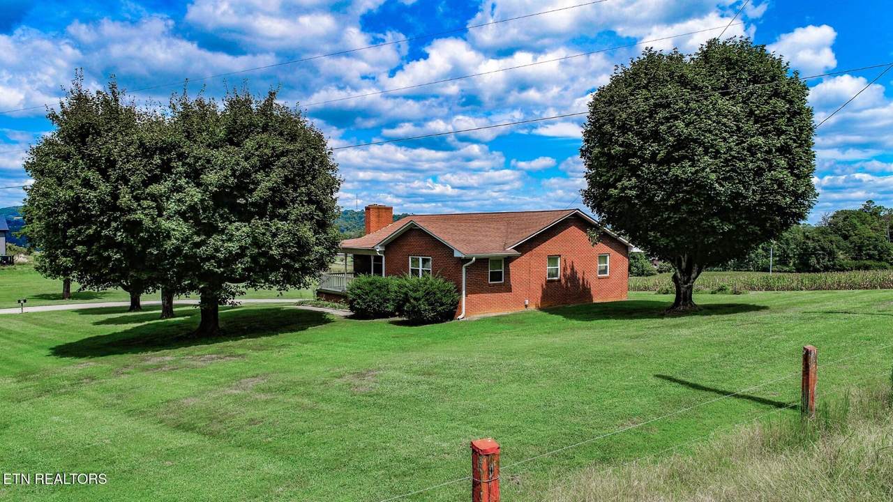 2754 Farm Rd - Photo 1