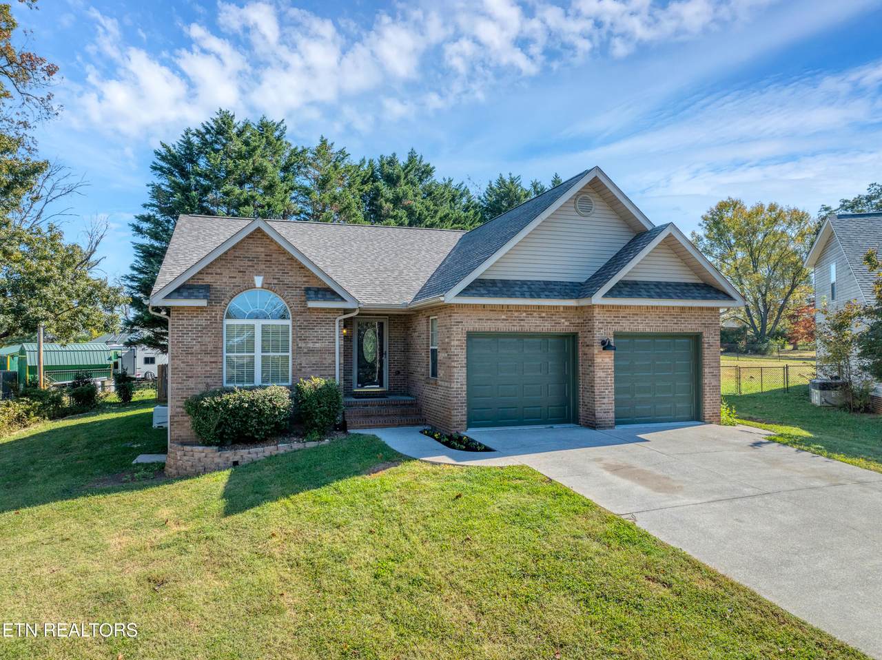 115 Seneca Circle - Photo 1