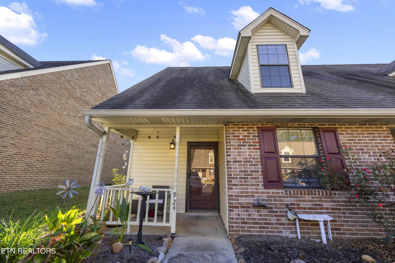 924 Chip Cove Lane - Photo 1