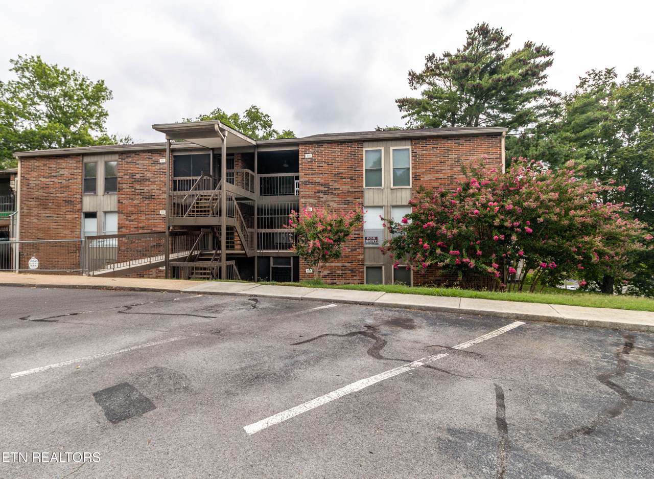 454 Berlin Drive - Photo 1