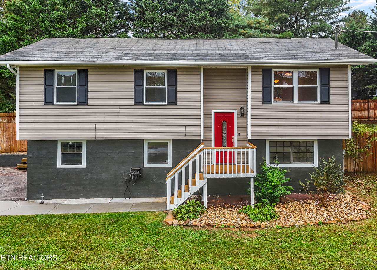 715 Winston Drive - Photo 1