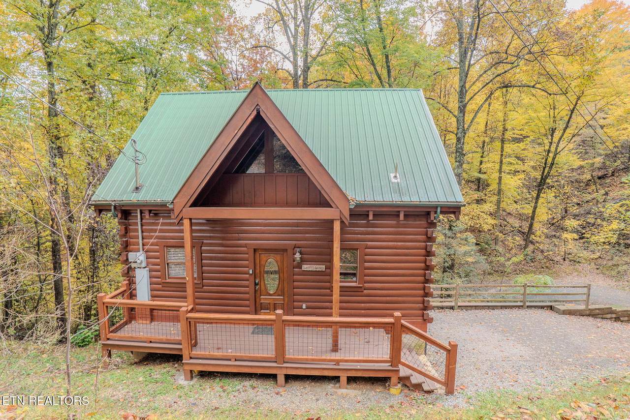 2110 Walnut Court - Photo 1