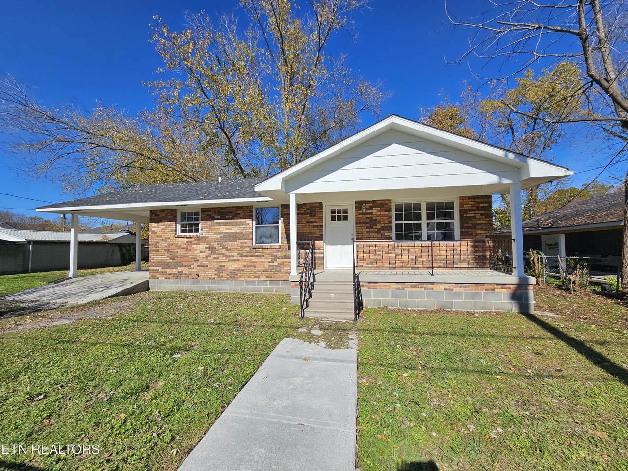 114 Rochester Ave - Photo 1