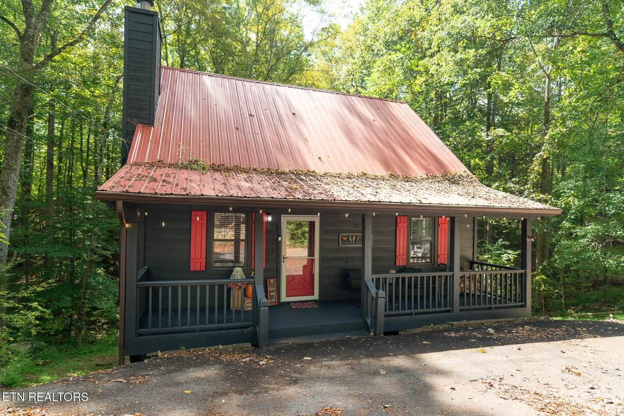 391 Laurel Rd - Photo 1